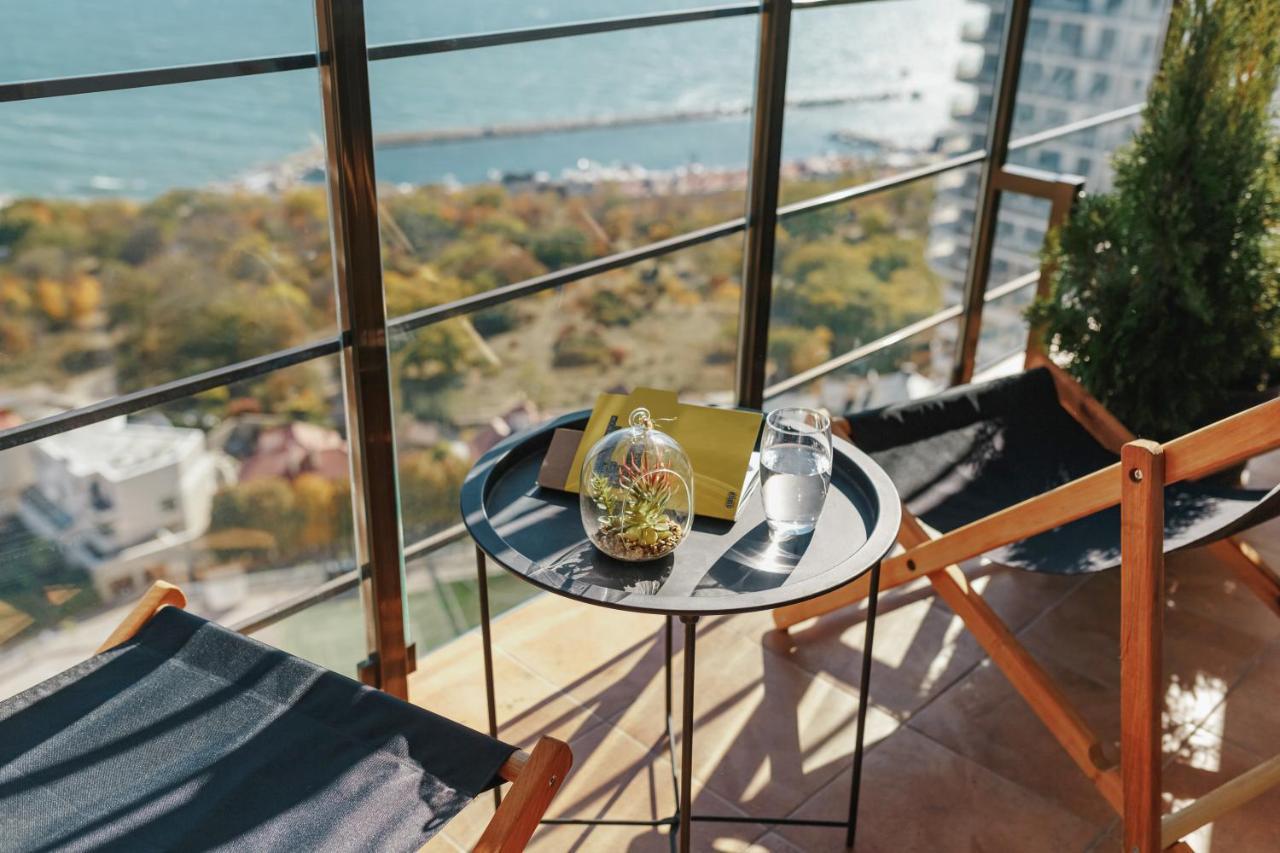 Sea & Sky Apartments Odessa Exteriör bild