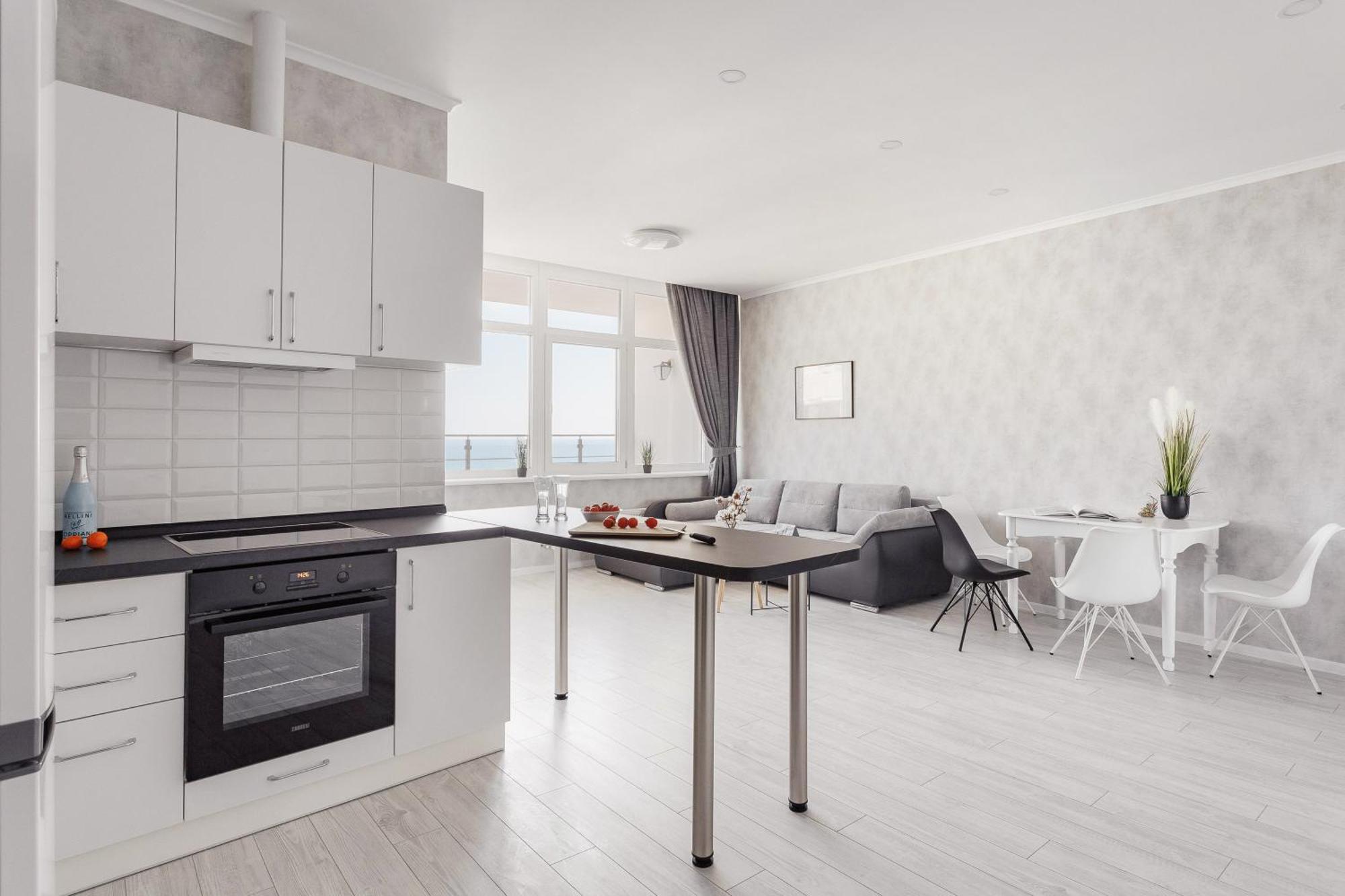 Sea & Sky Apartments Odessa Rum bild