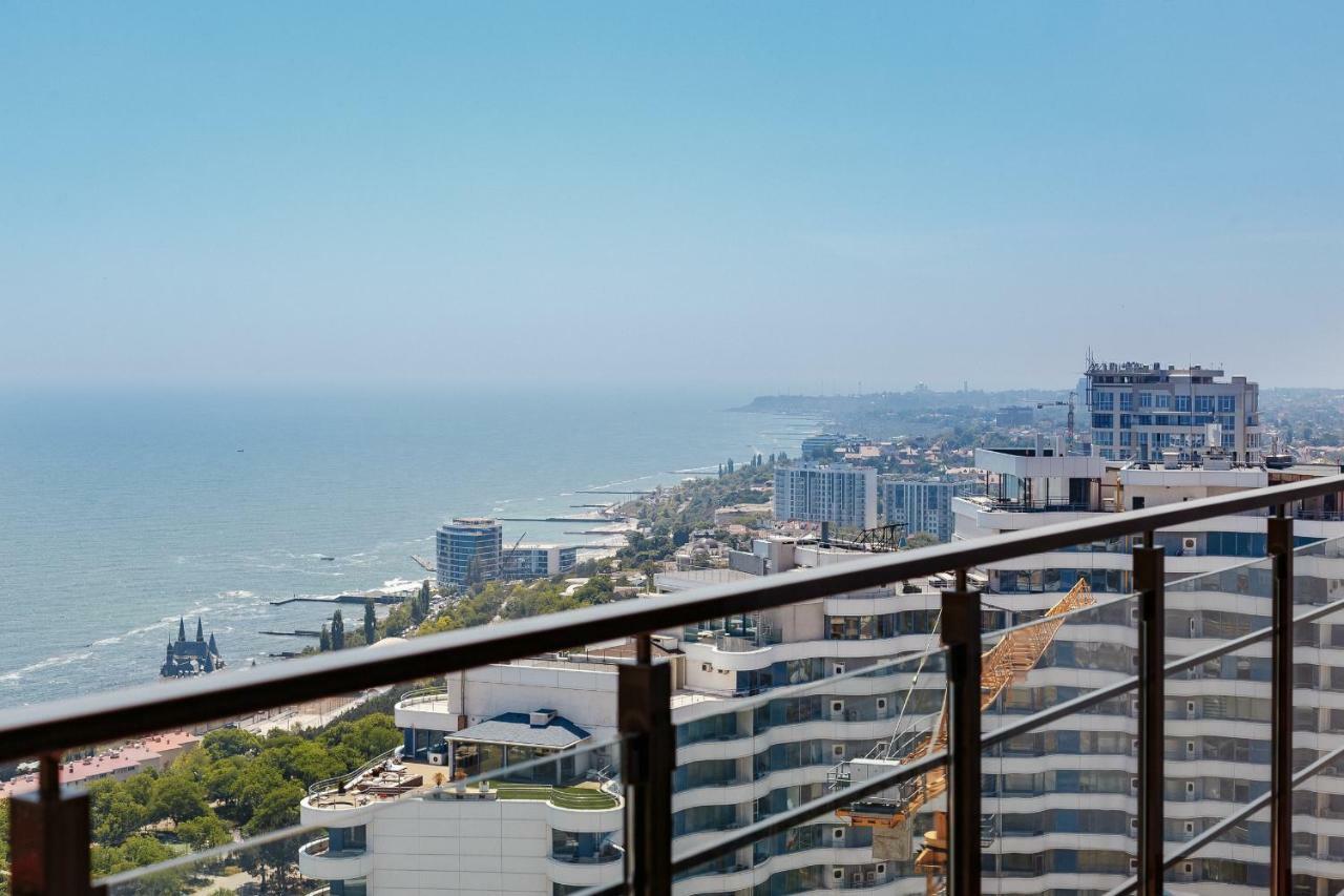Sea & Sky Apartments Odessa Exteriör bild